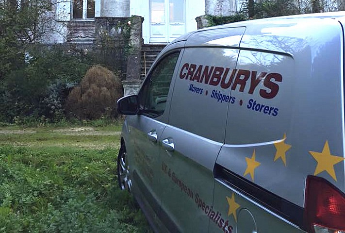 Small moves service